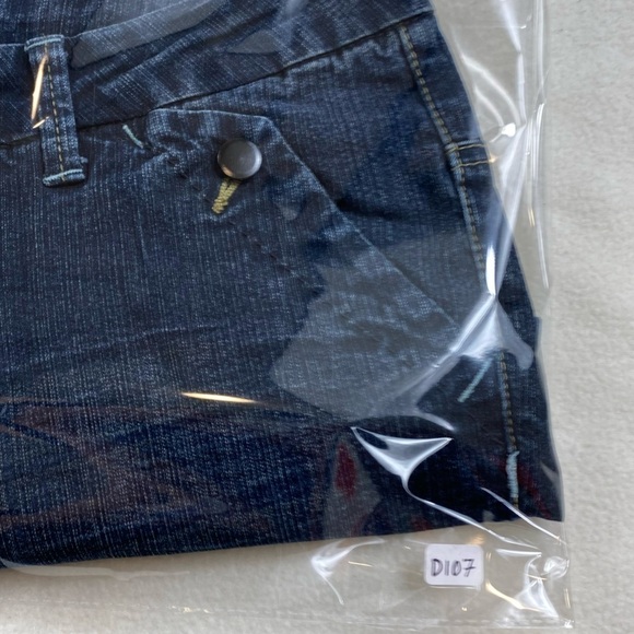 Revolt Jeans Revolution Vintage Blue Women’s Denim Jean Shorts Sz 11 - Picture 11 of 11